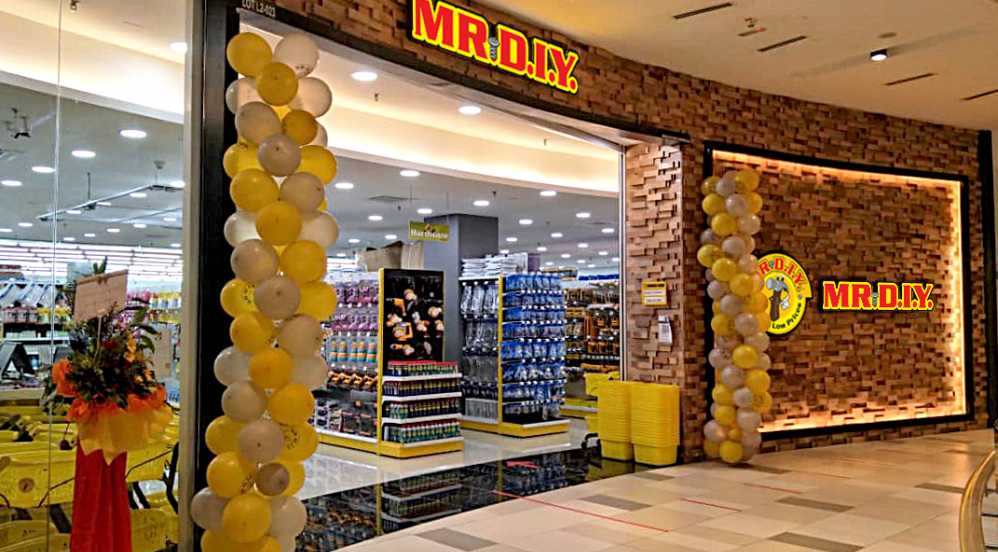 620th Store Opening at MyTown Shopping Centre