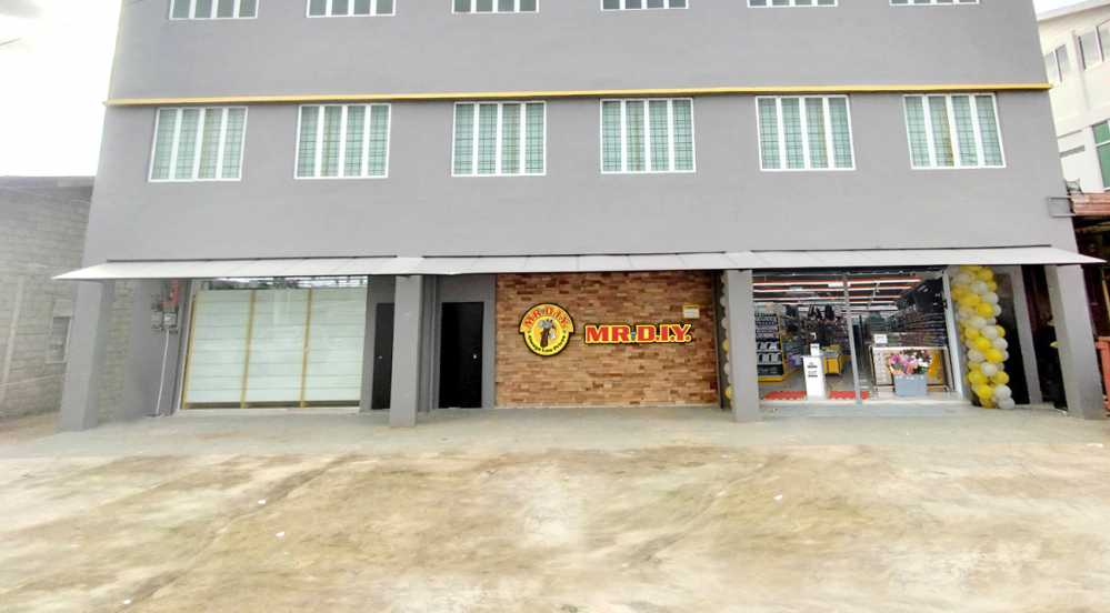 685th Store Opening at Beris Kubur Besar, Bachok