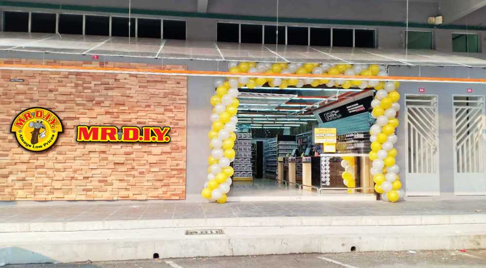 556th Store Opening at Taman Kristal, Parit Raja