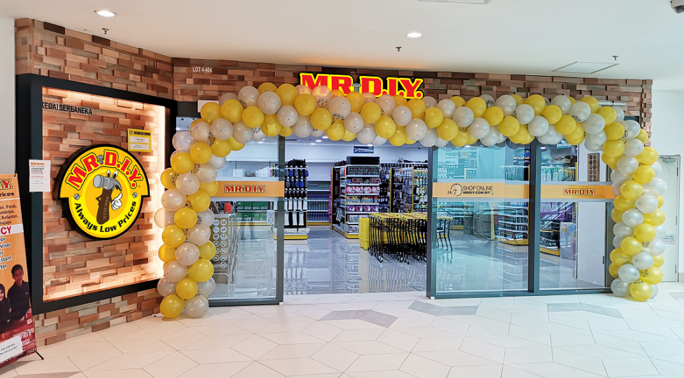 525th Store Opening at The Starling Mall