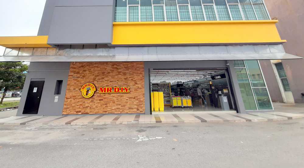 682nd Store Opening at Pusat Perdagangan Alam Jaya, Puncak Alam