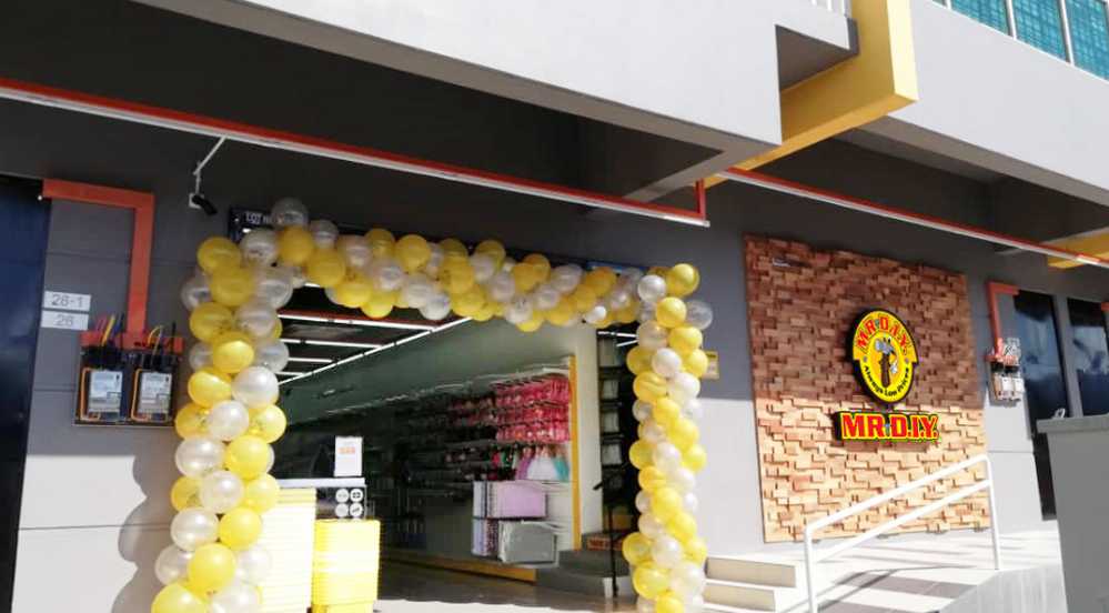444th Store Opening at Ligamas Street Mall, Batang Kali