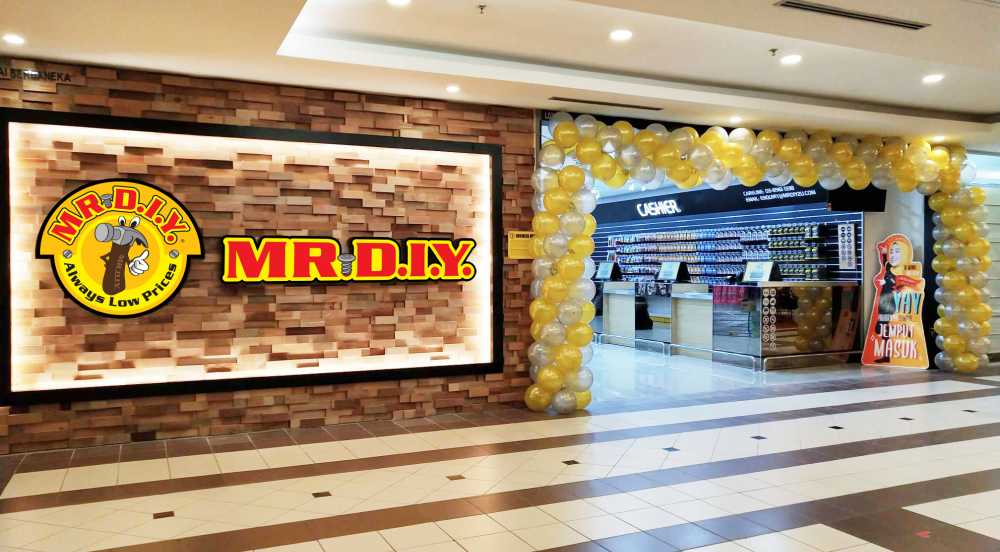 575th Store Opening at Centre Point Sabah Shopping Mall