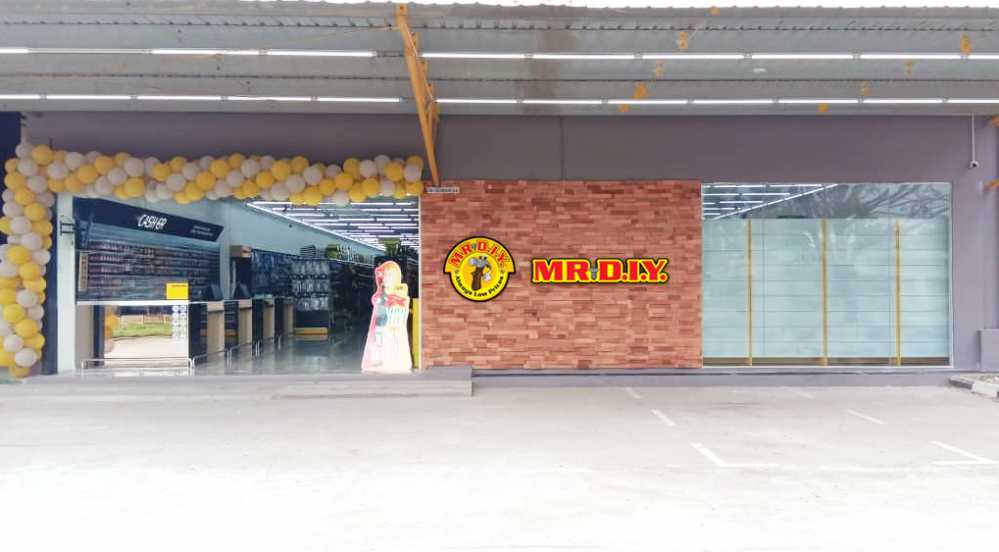 588th Store Opening at Batu Niah Food Court Centre