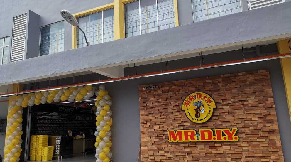 465th Store Opening at Plaza CKS Tuaran