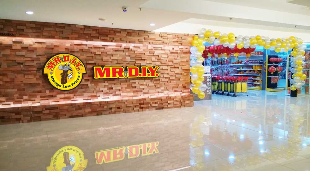 348th Store Opening at Midpoint Shopping Complex, Pandan Indah