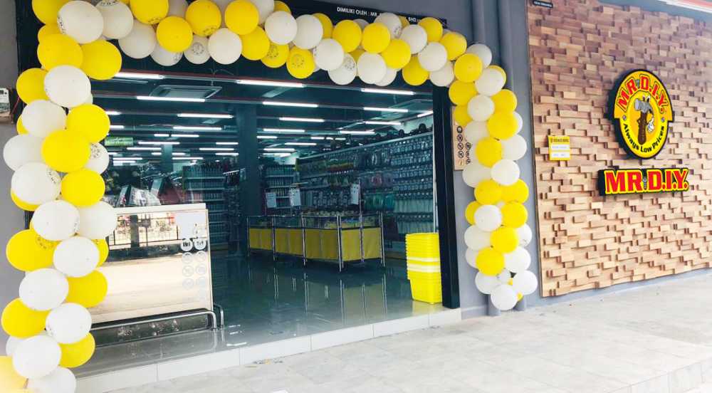 447th Store Opening at Pekan Gemencheh Baru