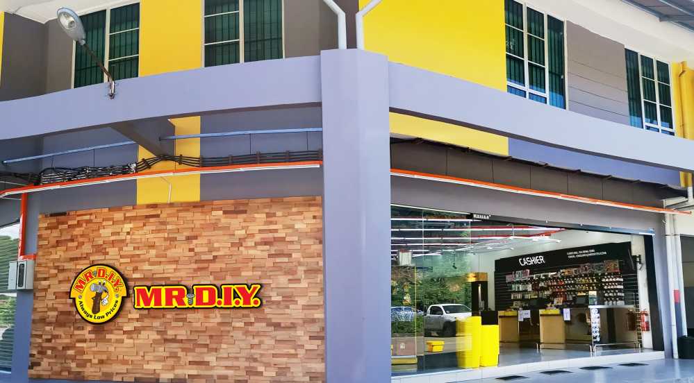 557th Store Opening at Tamparuli Point